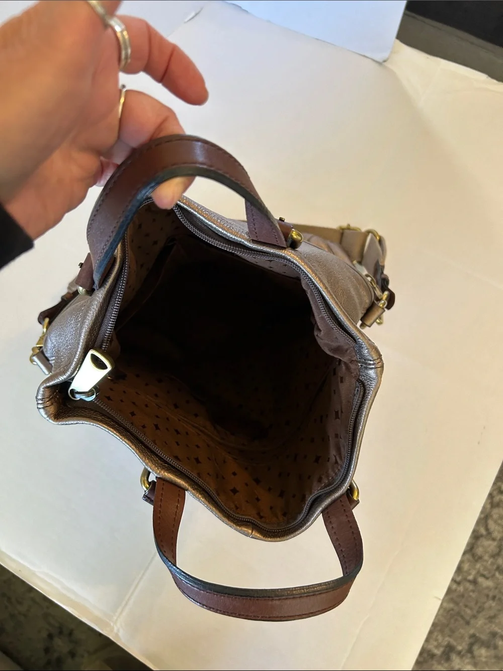 FOSSIL LARGE LEATHER BRONZE FOLDOVER TOTE CROSSBODY HOBO BAG